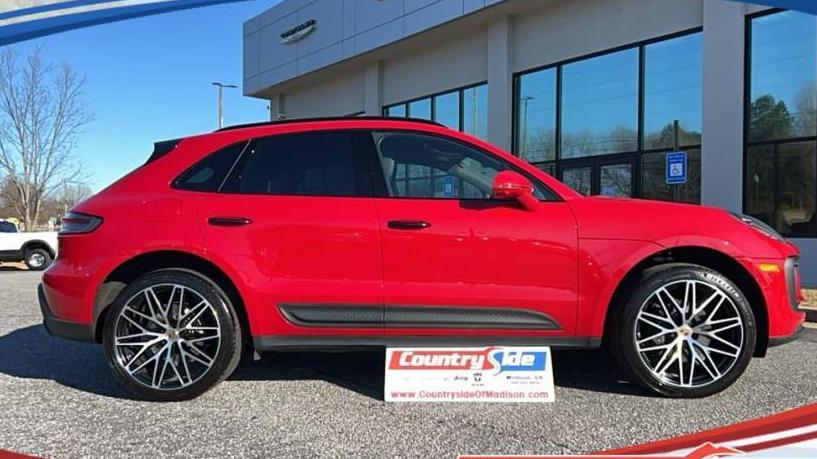 PORSCHE MACAN 2023 WP1AA2A53PLB04593 image