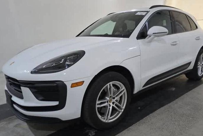 PORSCHE MACAN 2023 WP1AA2A54PLB14369 image