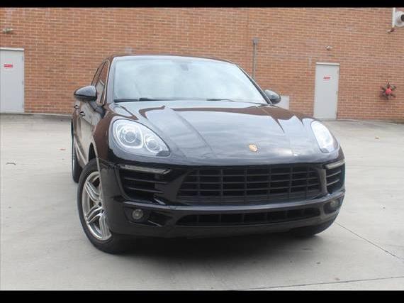 PORSCHE MACAN 2016 WP1AB2A57GLB54099 image PORSCHE MACAN 2016 WP1AB2A57GLB54099 image