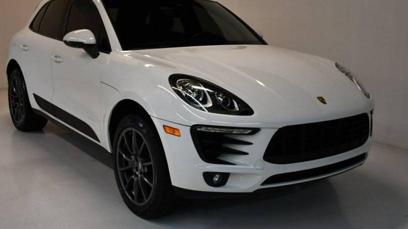 PORSCHE MACAN 2018 WP1AA2A52JLB19657 image