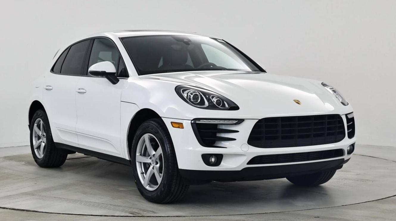 PORSCHE MACAN 2018 WP1AA2A58JLB01647 image