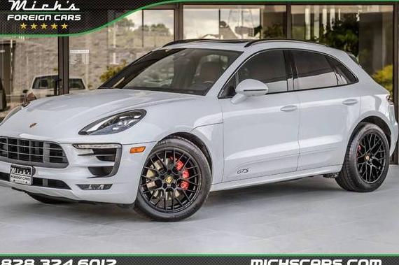 PORSCHE MACAN 2018 WP1AG2A58JLB62611 image
