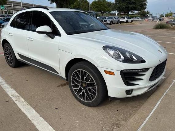 PORSCHE MACAN 2018 WP1AA2A52JLB06357 image
