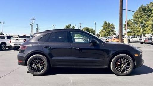 PORSCHE MACAN 2018 WP1AG2A56JLB60923 image