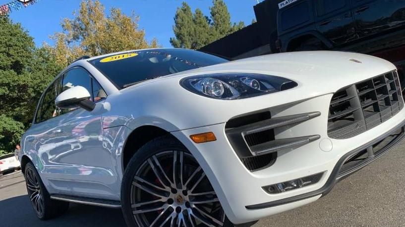 PORSCHE MACAN 2018 WP1AF2A56JLB71648 image