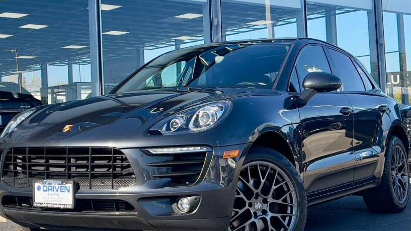 PORSCHE MACAN 2018 WP1AA2A54JLB02696 image