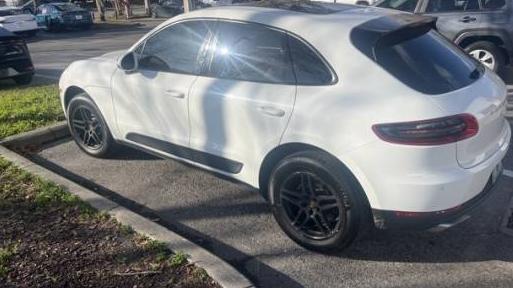 PORSCHE MACAN 2018 WP1AA2A55JLB08913 image