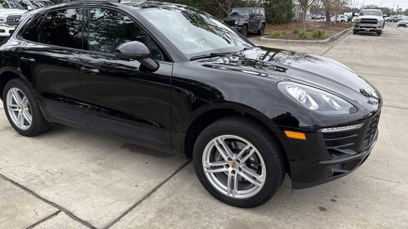 PORSCHE MACAN 2018 WP1AA2A58JLB09876 image