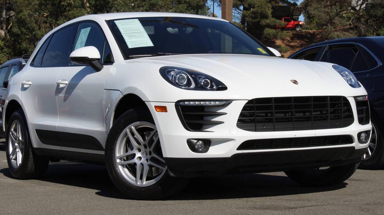 PORSCHE MACAN 2018 WP1AA2A52JLB09758 image