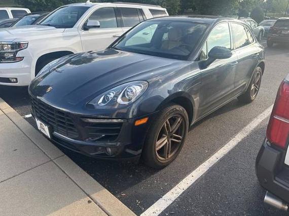 PORSCHE MACAN 2018 WP1AA2A50JLB14490 image
