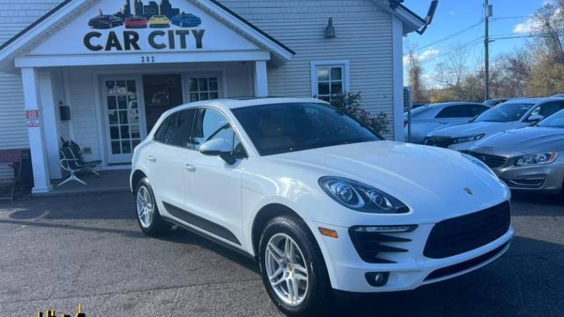 PORSCHE MACAN 2018 WP1AA2A51JLB10674 image