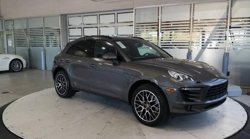 PORSCHE MACAN 2018 WP1AB2A5XJLB34565 image PORSCHE MACAN 2018 WP1AB2A5XJLB34565 image