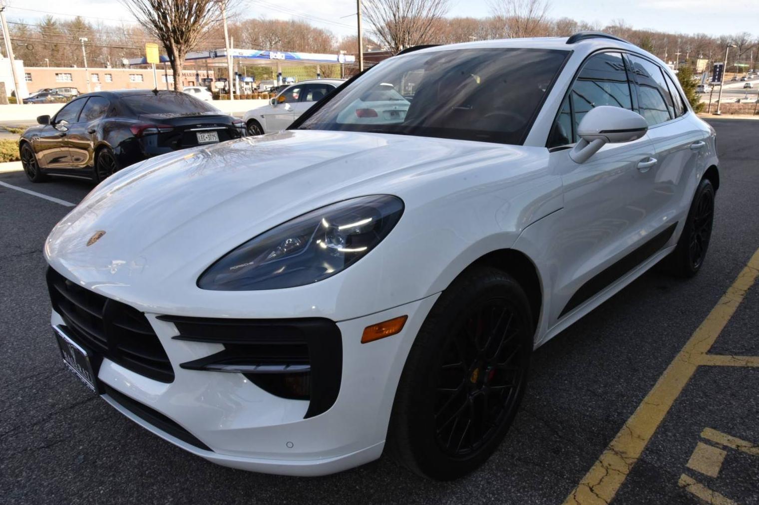 PORSCHE MACAN 2021 WP1AG2A53MLB53643 image