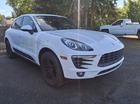 PORSCHE MACAN 2017 WP1AA2A53HLB02635 image