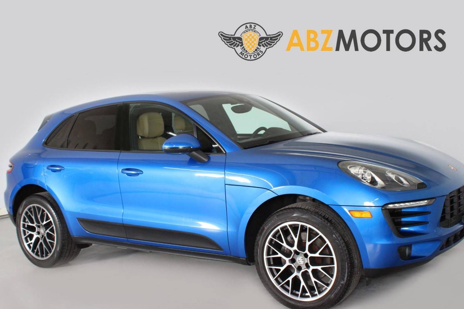 PORSCHE MACAN 2017 WP1AA2A53HLB83961 image