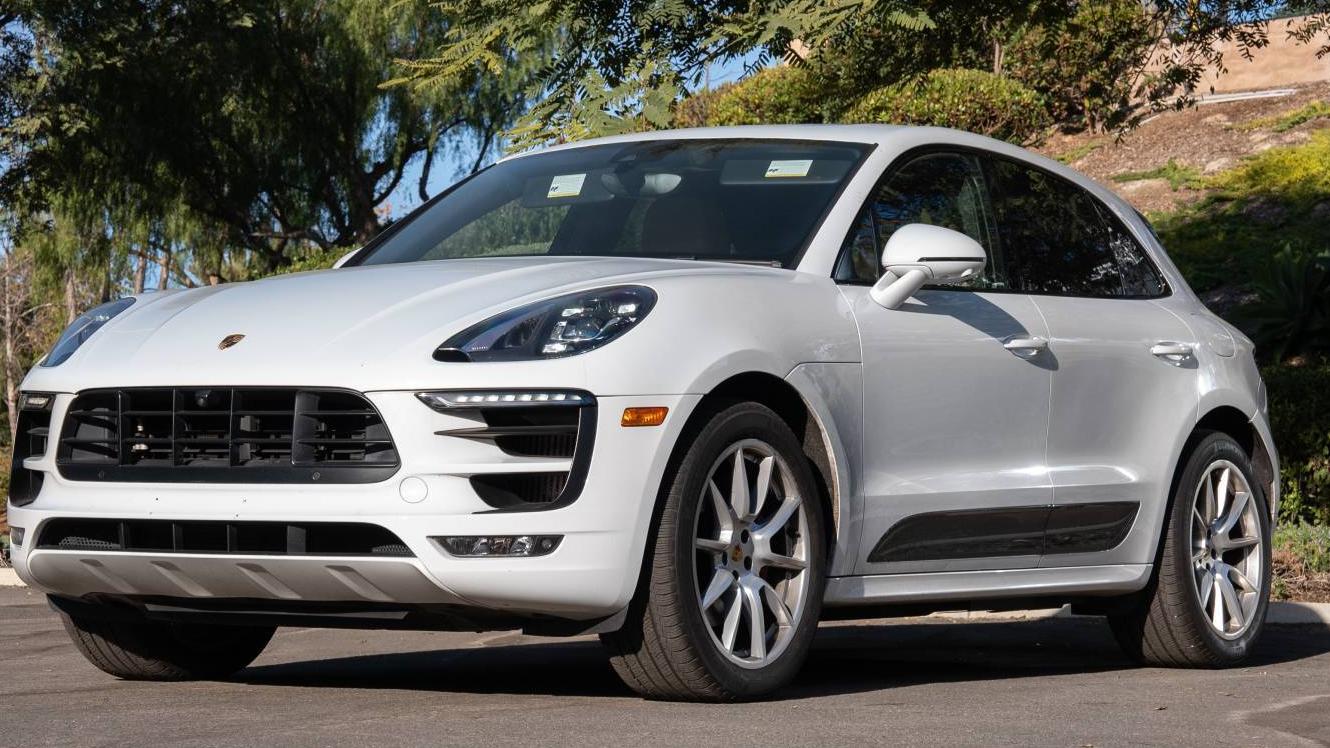 PORSCHE MACAN 2017 WP1AG2A52HLB51730 image