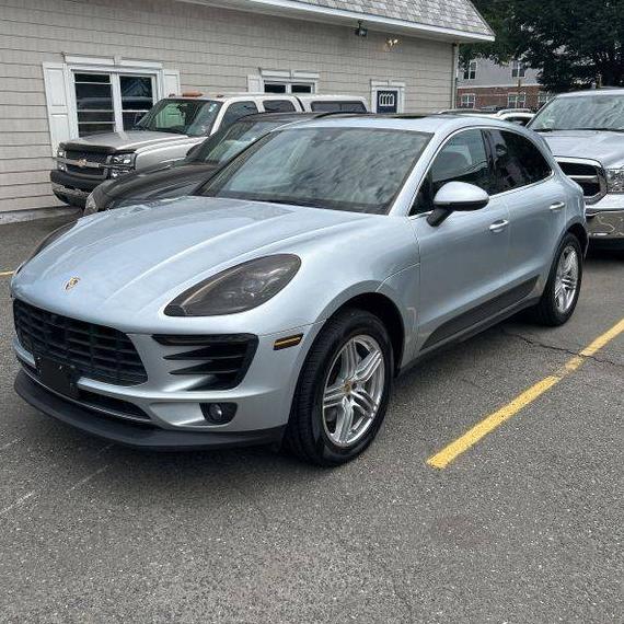 PORSCHE MACAN 2017 WP1AB2A58HLB10162 image