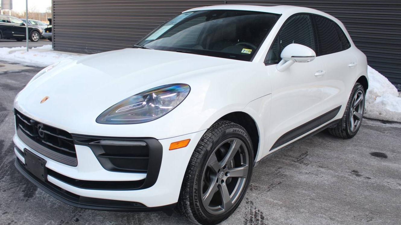 PORSCHE MACAN 2024 WP1AA2A56RLB20225 image