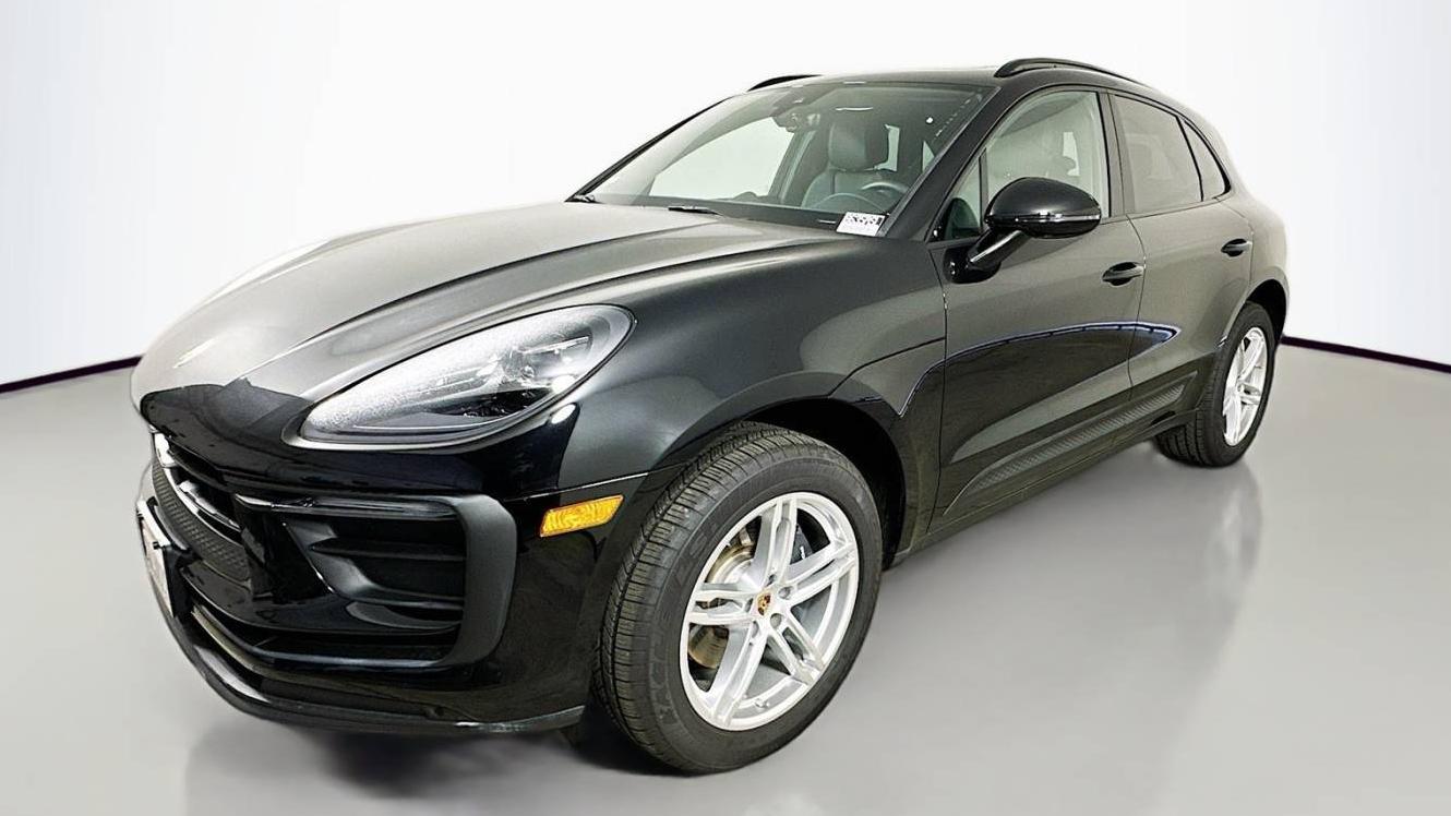 PORSCHE MACAN 2024 WP1AA2A59RLB11907 image