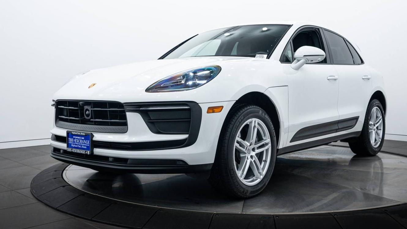 PORSCHE MACAN 2024 WP1AA2A57RLB15986 image