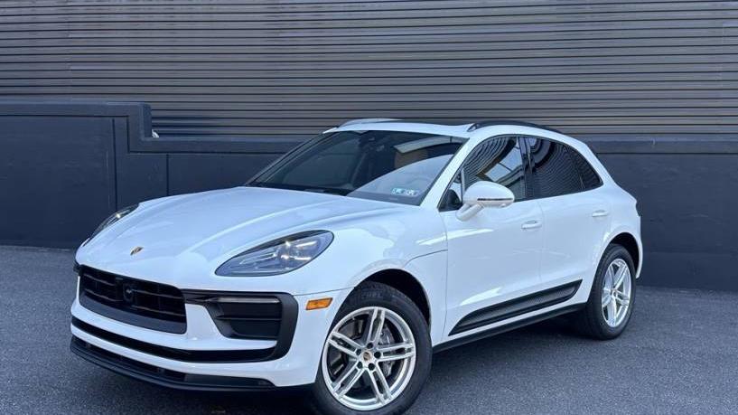 PORSCHE MACAN 2024 WP1AA2A51RLB08340 image