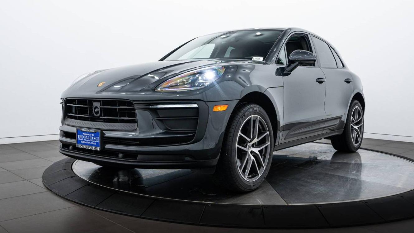 PORSCHE MACAN 2024 WP1AA2A56RLB04574 image