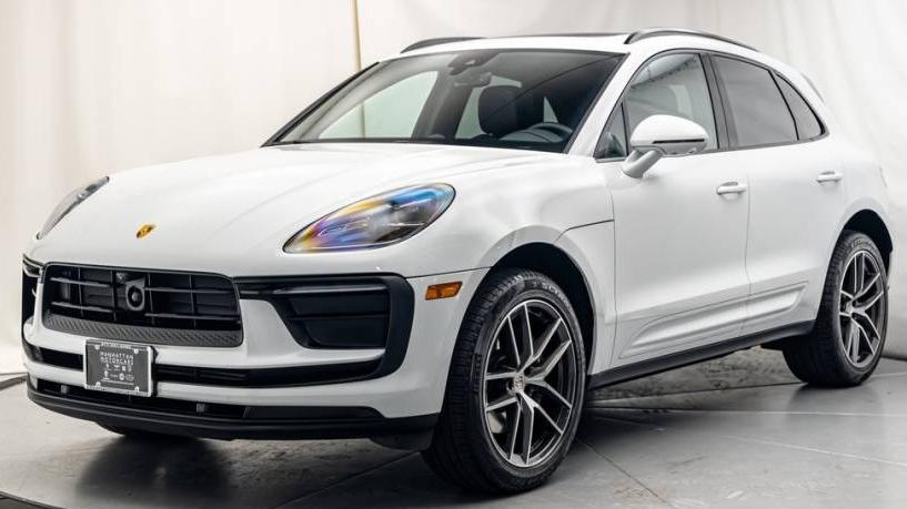 PORSCHE MACAN 2024 WP1AA2A55RLB09619 image