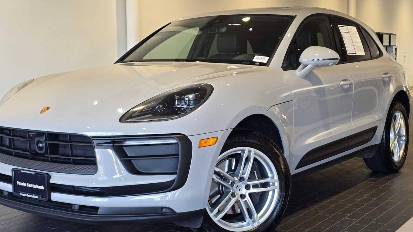 PORSCHE MACAN 2024 WP1AA2A58RLB14362 image