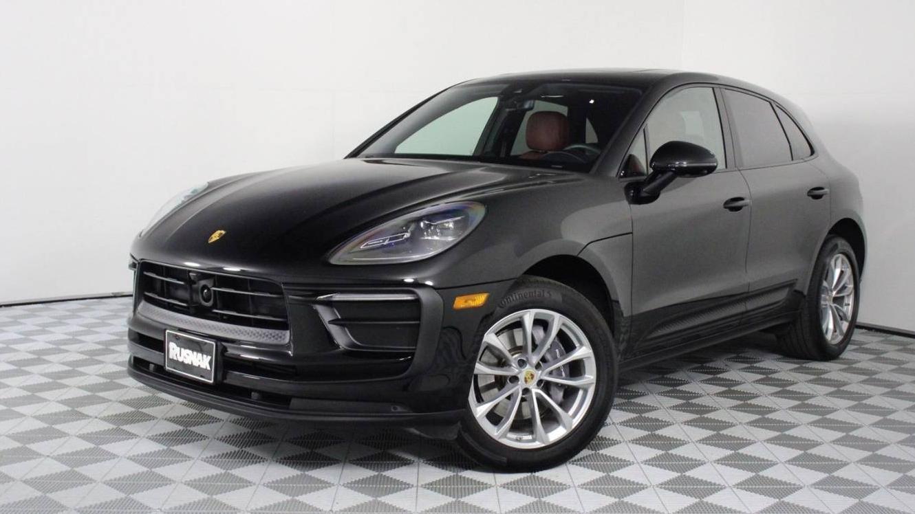 PORSCHE MACAN 2024 WP1AA2A57RLB16636 image