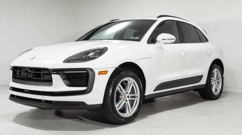 PORSCHE MACAN 2024 WP1AA2A56RLB11881 image