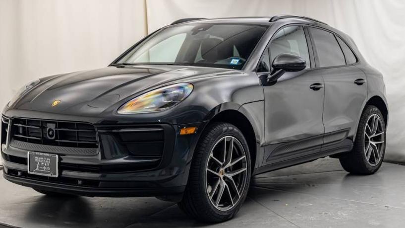 PORSCHE MACAN 2024 WP1AA2A51RLB14445 image