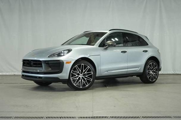 PORSCHE MACAN 2024 WP1AA2A59RLB21045 image