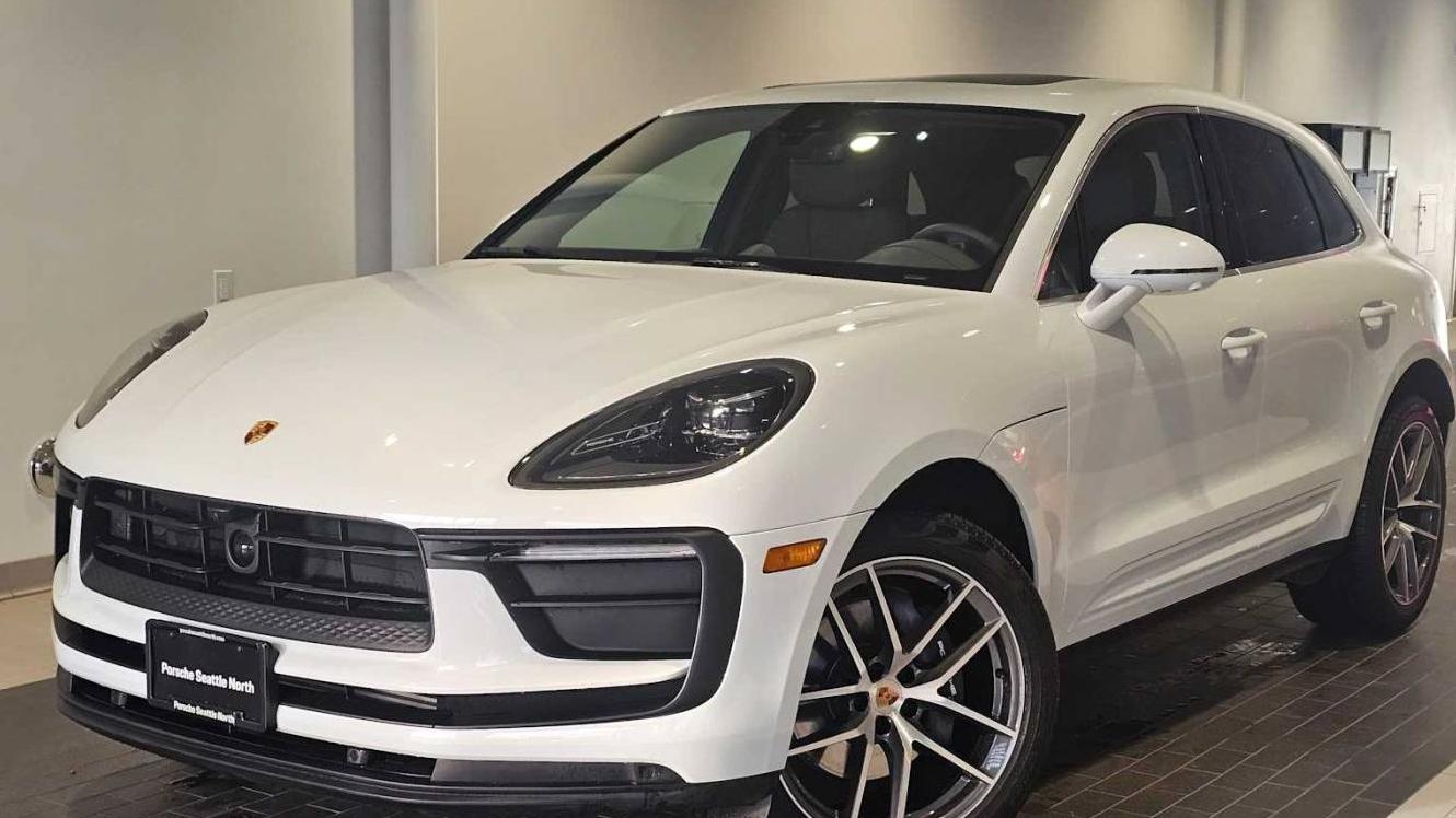 PORSCHE MACAN 2024 WP1AA2A55RLB16571 image