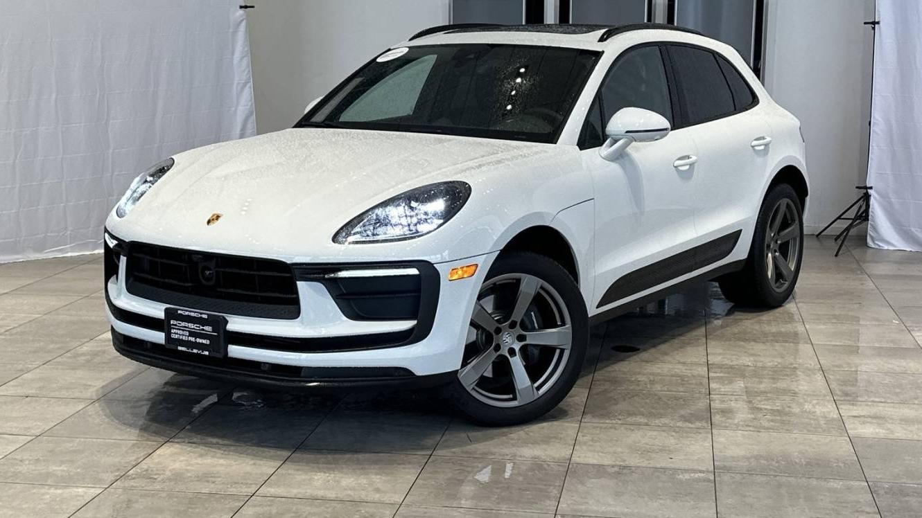 PORSCHE MACAN 2024 WP1AA2A57RLB10979 image