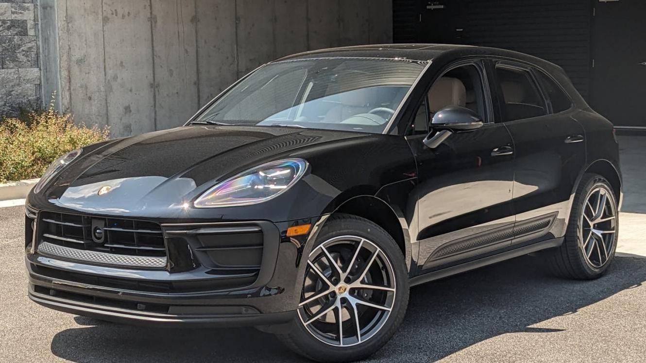 PORSCHE MACAN 2024 WP1AA2A56RLB18863 image