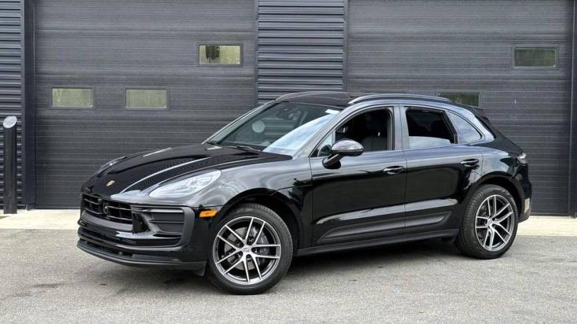 PORSCHE MACAN 2024 WP1AA2A56RLB06129 image