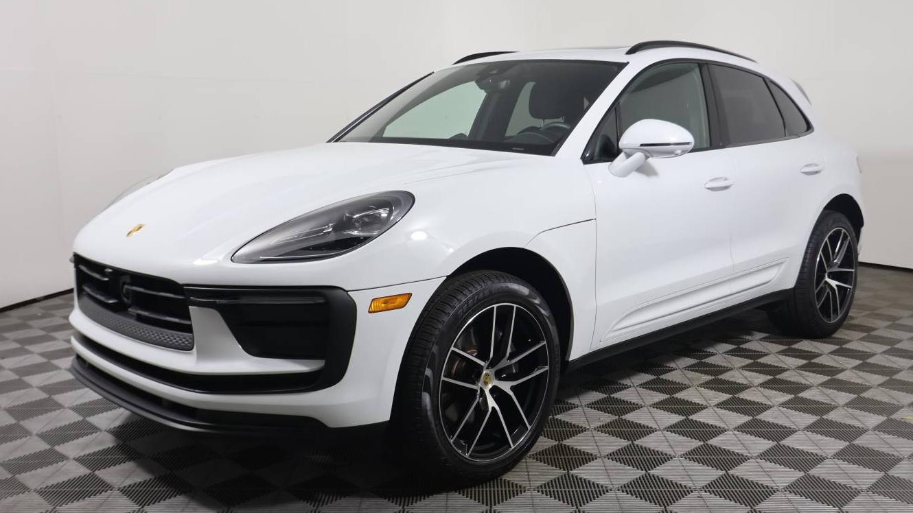 PORSCHE MACAN 2024 WP1AA2A53RLB15497 image