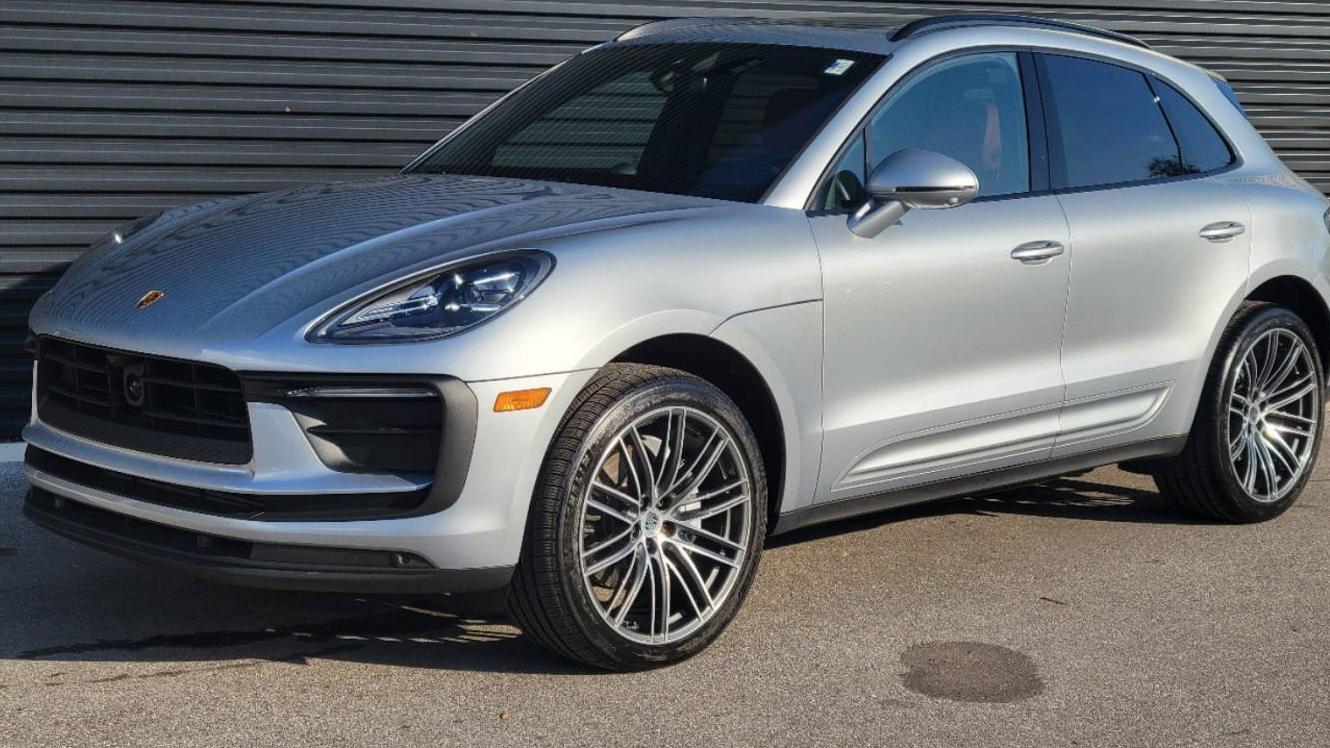 PORSCHE MACAN 2024 WP1AA2A54RLB13595 image