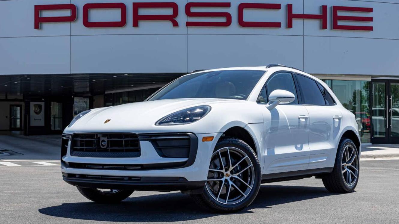 PORSCHE MACAN 2024 WP1AA2A56RLB17180 image