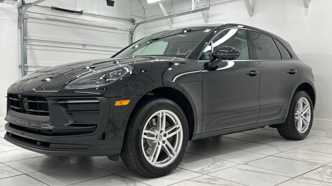 PORSCHE MACAN 2024 WP1AA2A57RLB09704 image