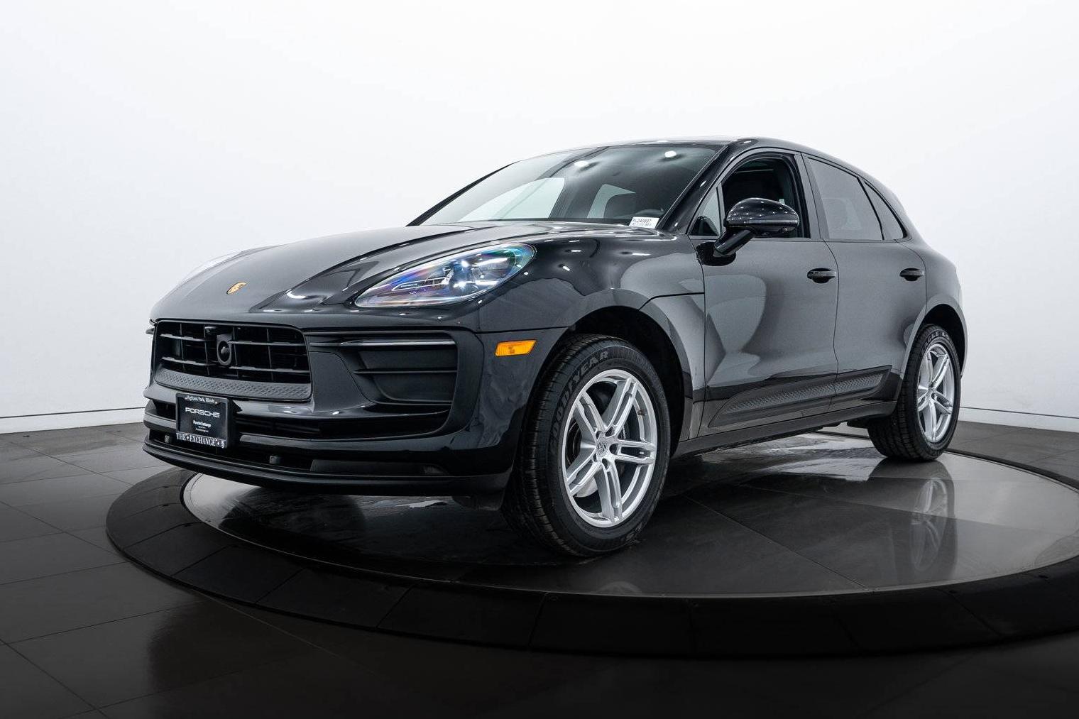 PORSCHE MACAN 2024 WP1AA2A50RLB21452 image