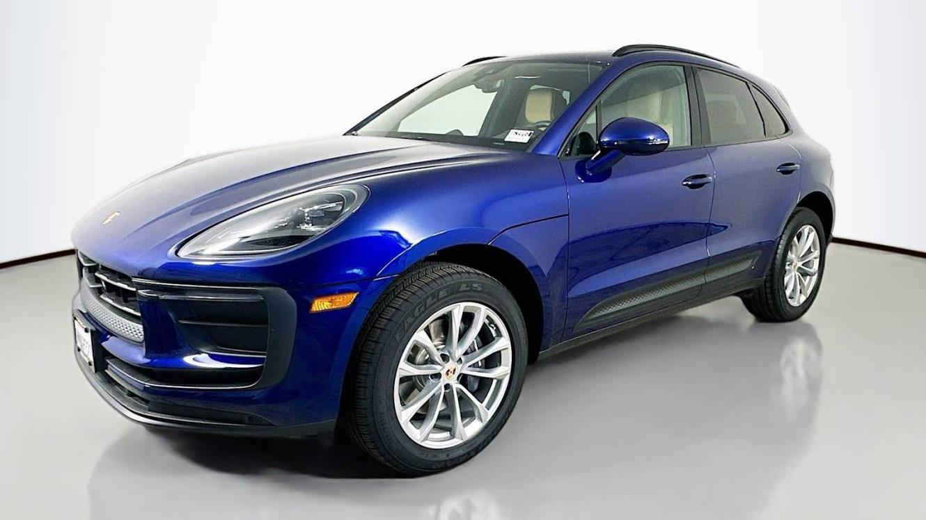 PORSCHE MACAN 2024 WP1AA2A51RLB11660 image