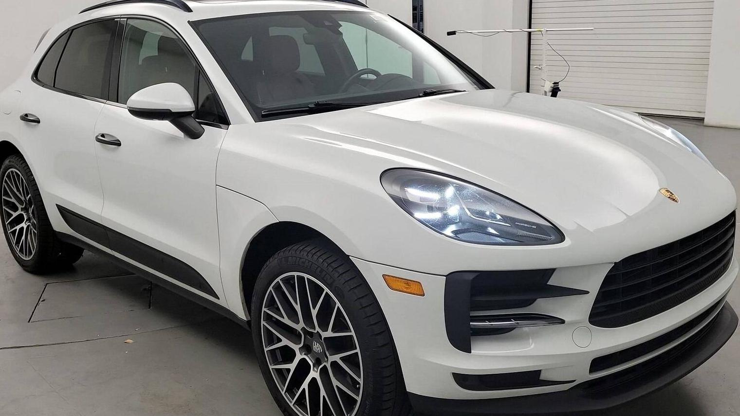 PORSCHE MACAN 2020 WP1AA2A50LLB00768 image