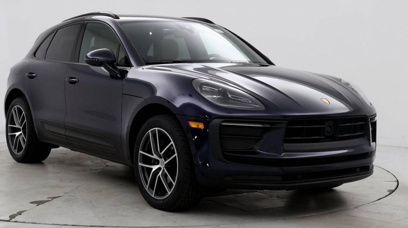 PORSCHE MACAN 2022 WP1AA2A59NLB06989 image