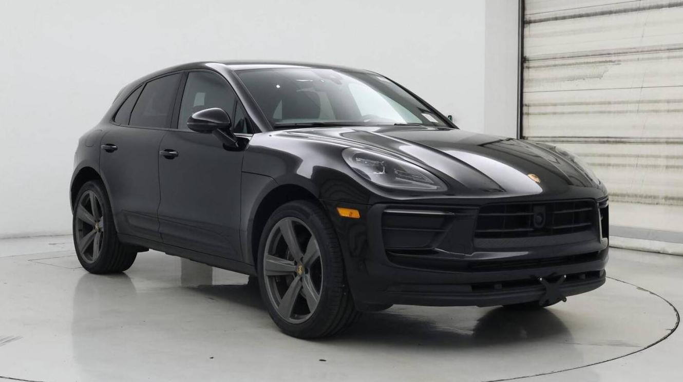 PORSCHE MACAN 2022 WP1AA2A54NLB03644 image