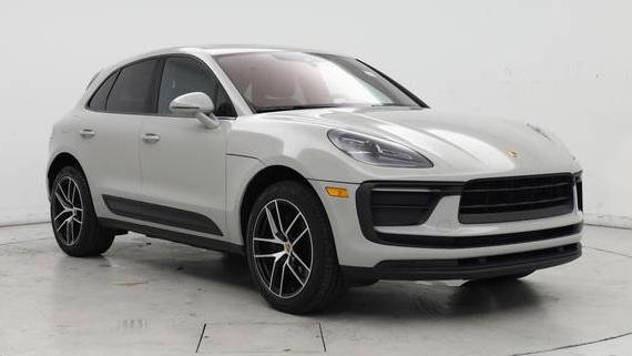 PORSCHE MACAN 2022 WP1AA2A52NLB06574 image
