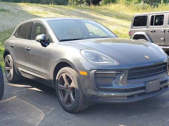 PORSCHE MACAN 2022 WP1AA2A53NLB08138 image
