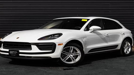 PORSCHE MACAN 2022 WP1AA2A51NLB07974 image