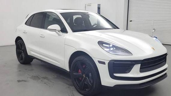 PORSCHE MACAN 2022 WP1AA2A58NLB07521 image