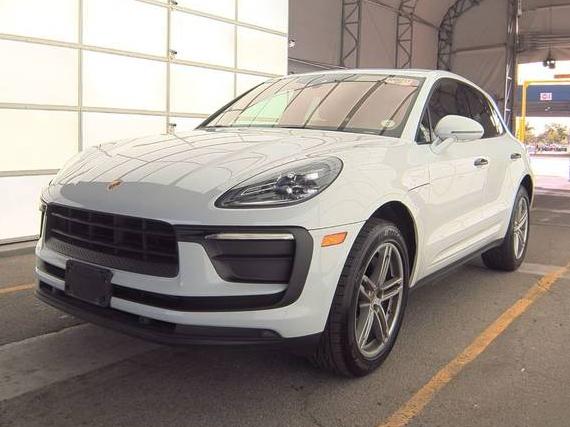 PORSCHE MACAN 2022 WP1AA2A53NLB04378 image